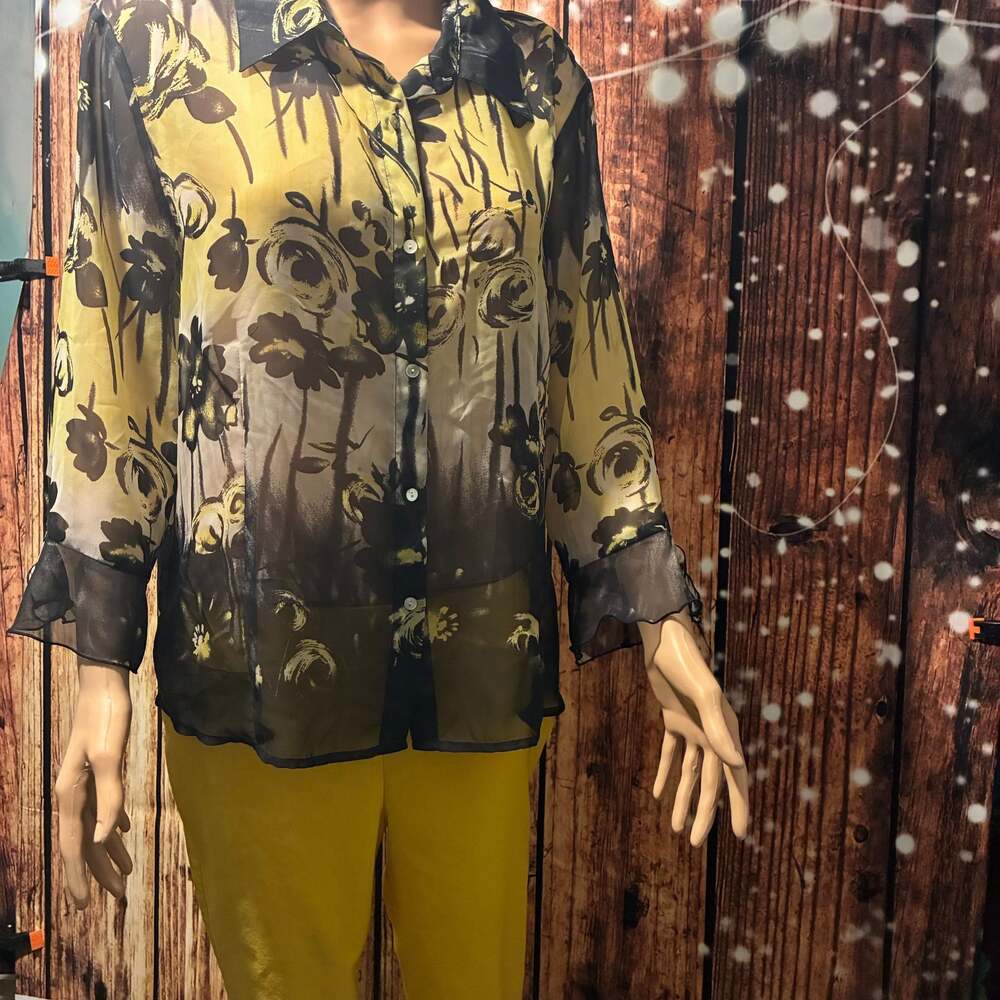 Outfit (2 piece) Nicola Vintage 90s Sheer Floral Button Down Blouse XL.  Cato mi